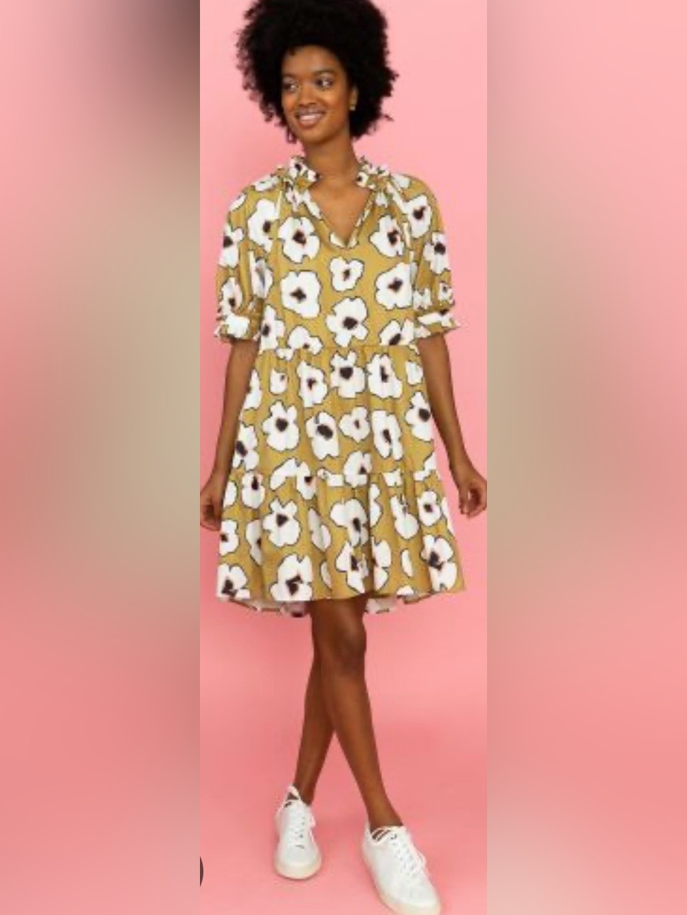 CROSBY Floral Tiered Mini Dress. Size Medium and in mint condition.